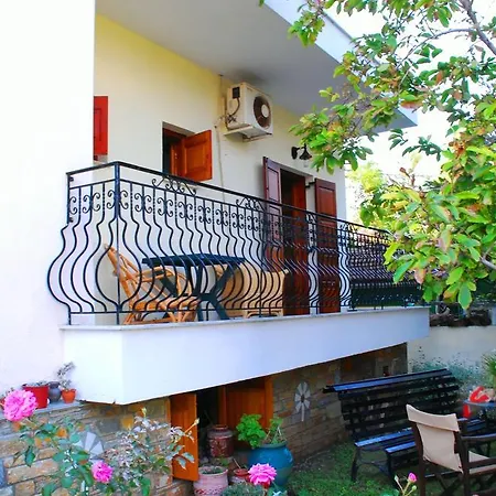 Efi Apartament Kala Nera